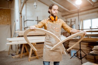 Artisan menuisier