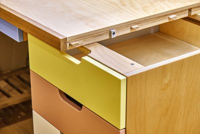 Meubles table tiroirs